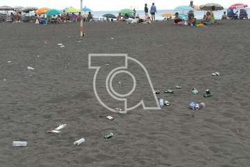 Melenara amanece sucia y maloliente (Foto TA)